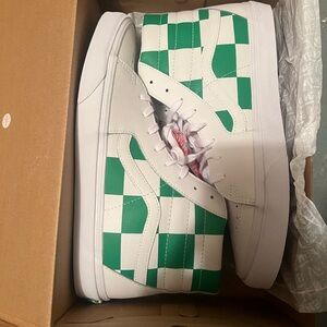 Brand new never worn vans high top classic shoe